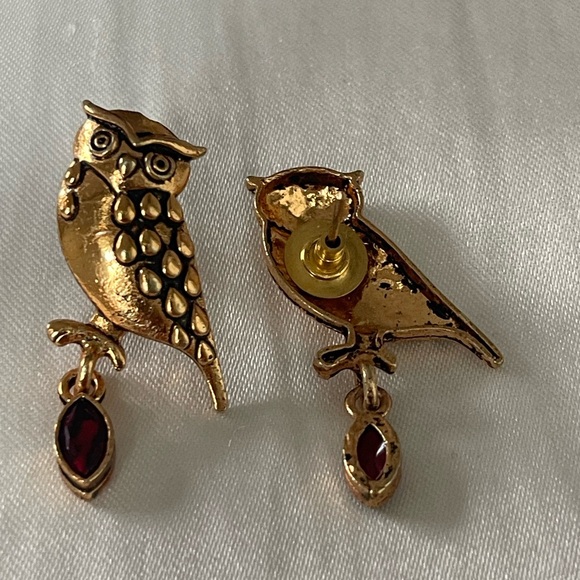 Vintage 80’s Owl earrings|Good condition| No flaws| Gently used| Lightweight - Picture 3 of 4